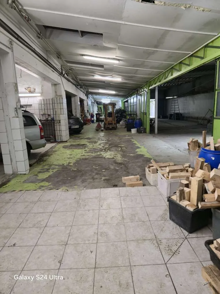 HALLE in verkehrsgünstiger Lage 1230 WIEN - Ansicht 2
