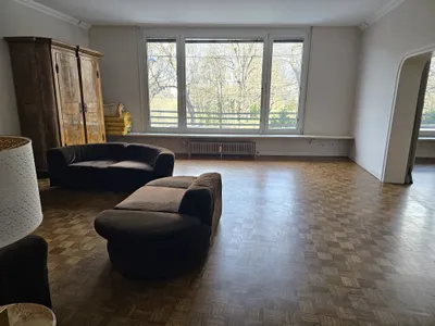 Repräsentative Balkonwohnung im Botschaftsviertel nahe Belvedere mit Grünblick, Gartenmitbenützung und Garagenplatz – Bild 2