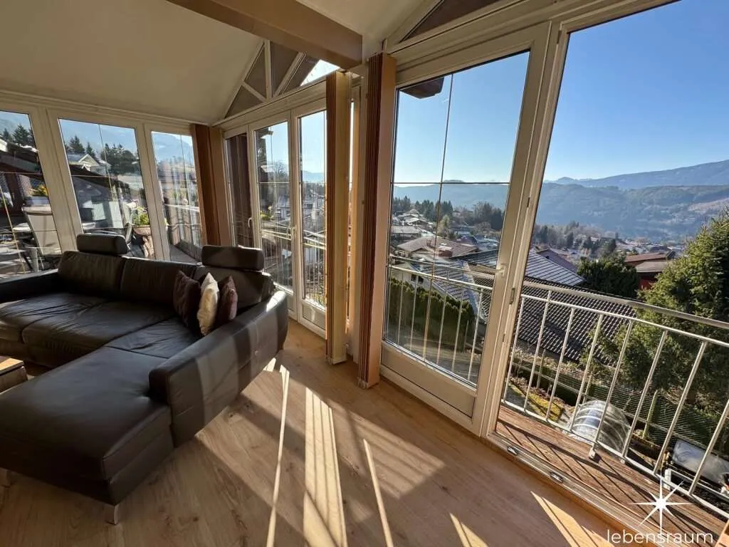 Panorama-Loge: Penthouse mit Seeblick in Seeboden. Carport. Neuwertig. - Ansicht 2