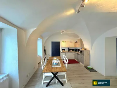3-Zimmer-Gewerbeimmobilie kaufen in Baden – 129 m², € 249.000 – Bild 8 von 11