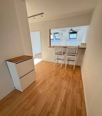 Helle 2-Zimmer DG Wohnung / bitte keine Makler