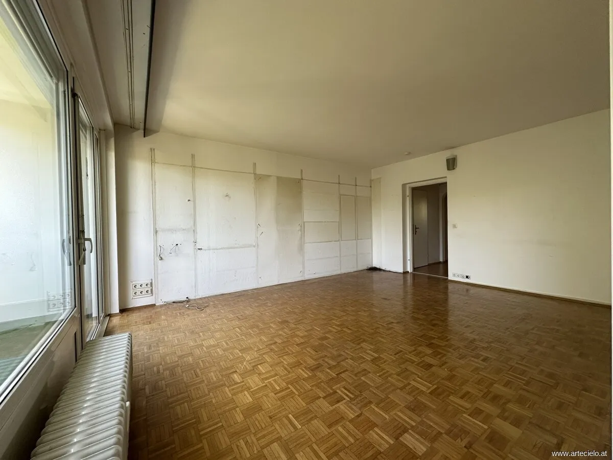 4-Zimmer-Wohnung mit Loggia in Top-Lage - ideale Startwohnung mit großem Gestaltungspotenzial - Ansicht 3
