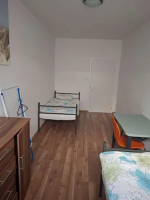 6-Zimmer-Wohnung mieten in Wien – 150 m², € 450 – Bild 7 von 90