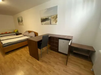 6-Zimmer-Wohnung mieten in Wien – 150 m², € 450 – Bild 80 von 90