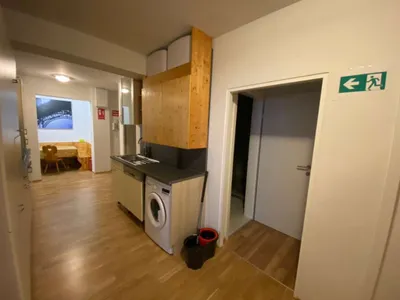6-Zimmer-Wohnung mieten in Wien – 150 m², € 450 – Bild 74 von 90