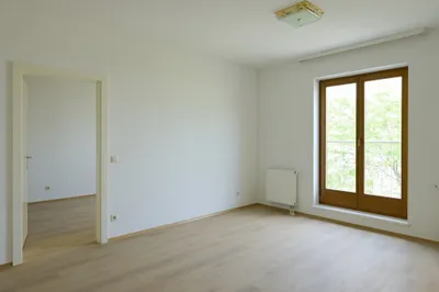 Gepflegte 3-Zimmer Wohnung mit Loggia und Grünblick! – Bild 3