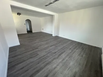 6-Zimmer-Gewerbeimmobilie mieten in Hollabrunn – 196 m², € 1.720 – Bild 18 von 57