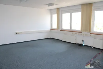 1-Zimmer-Gewerbeimmobilie mieten in Mödling – 56 m², € 706 – Bild 3 von 30