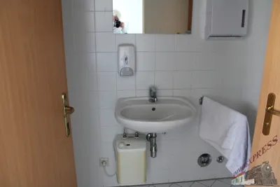 1-Zimmer-Gewerbeimmobilie mieten in Mödling – 56 m², € 706 – Bild 20 von 30