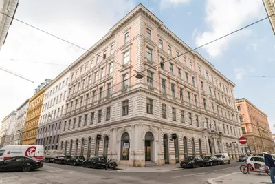 4-Zimmer-Wohnung mieten in Wien – 128 m², € 3.363 – Bild 3 von 39