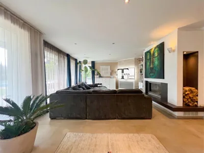8-Zimmer-Haus kaufen in Neunkirchen – 305,67 m², € 890.000 – Bild 3 von 27