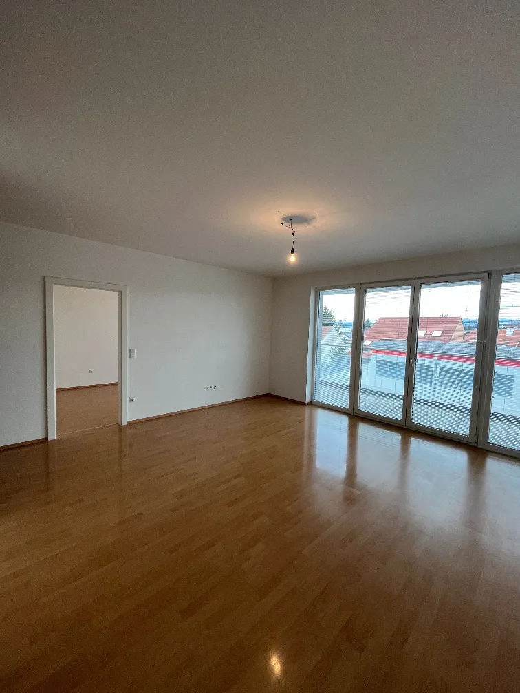 Helle 2-Zimmer-Wohnung mit großzügiger Loggia und Parkplatz in 2700 Wiener Neustadt – pohled 3