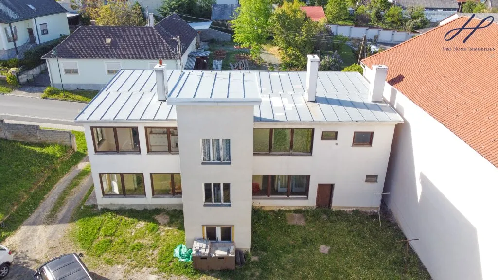 Geräumiges Einfamilienhaus mit Scheune und Keller auf großem Grundstück - Widok 3