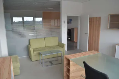 1-Zimmer-Gewerbeimmobilie mieten in Wels-Land – 1 836 m², € 212 – Bild 4 von 6