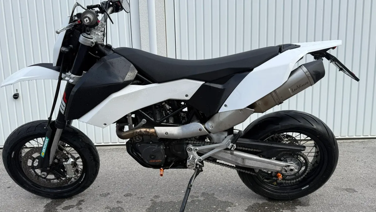 KTM SMC