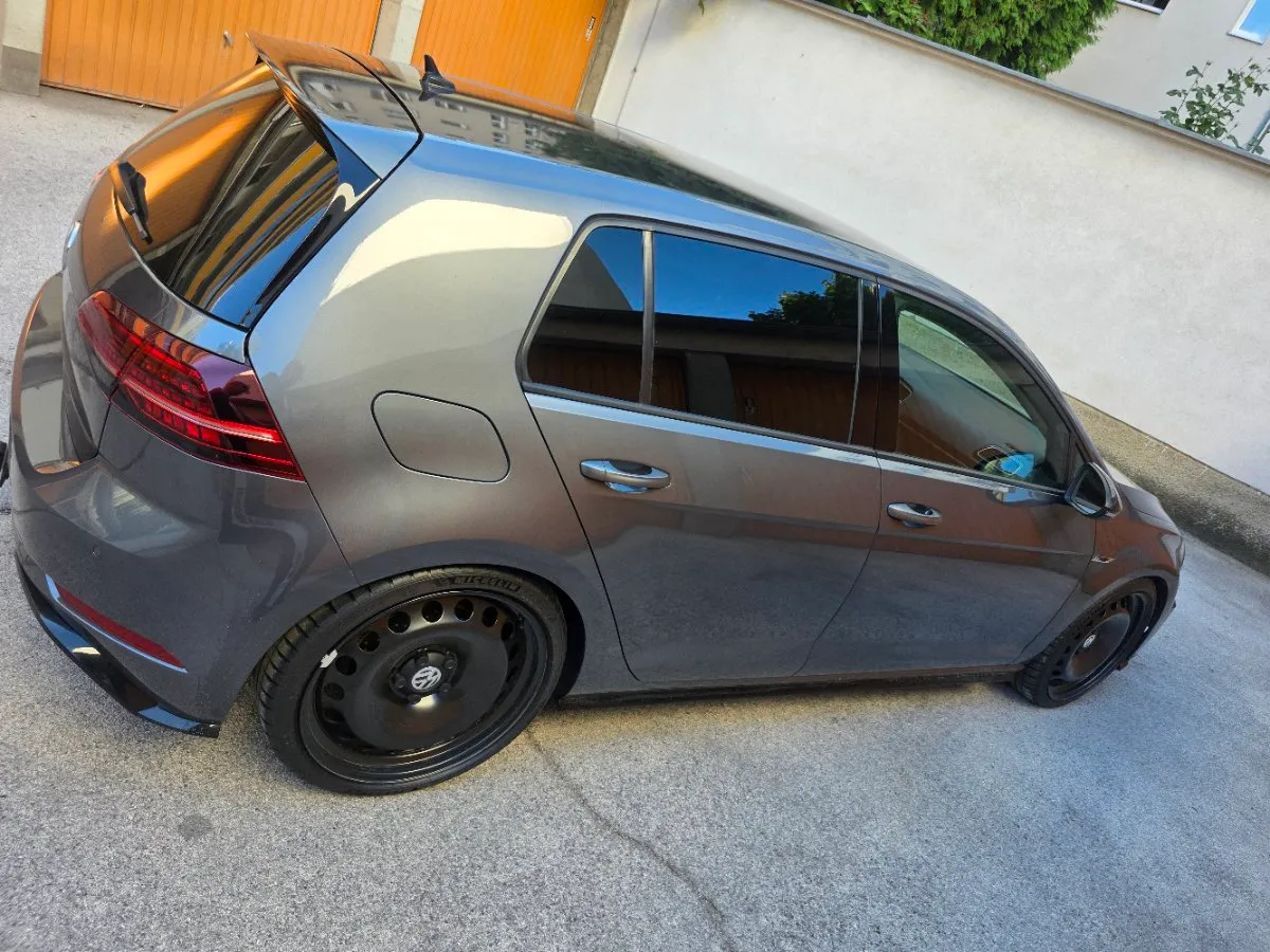 VW Golf