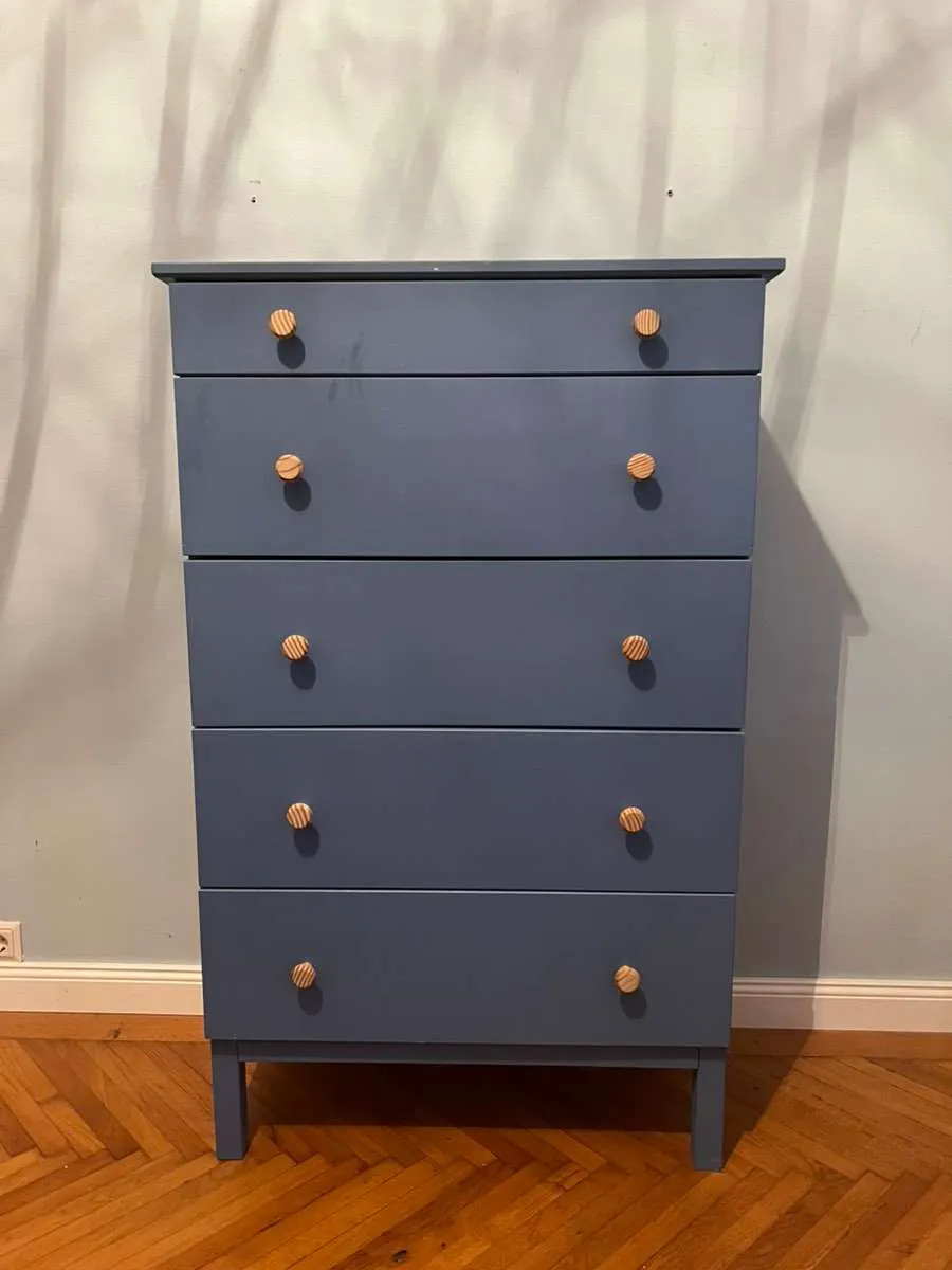 Ikea Schubladen Kommode aus Kiefernholz lackiert in Döblinger Blau, € 50,- (1130 Wien)