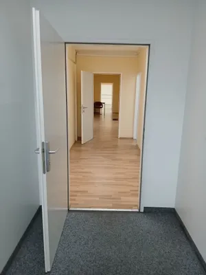 Gewerbeimmobilie mieten in Mödling – 113 m², € 1.422 – Bild 5 von 9