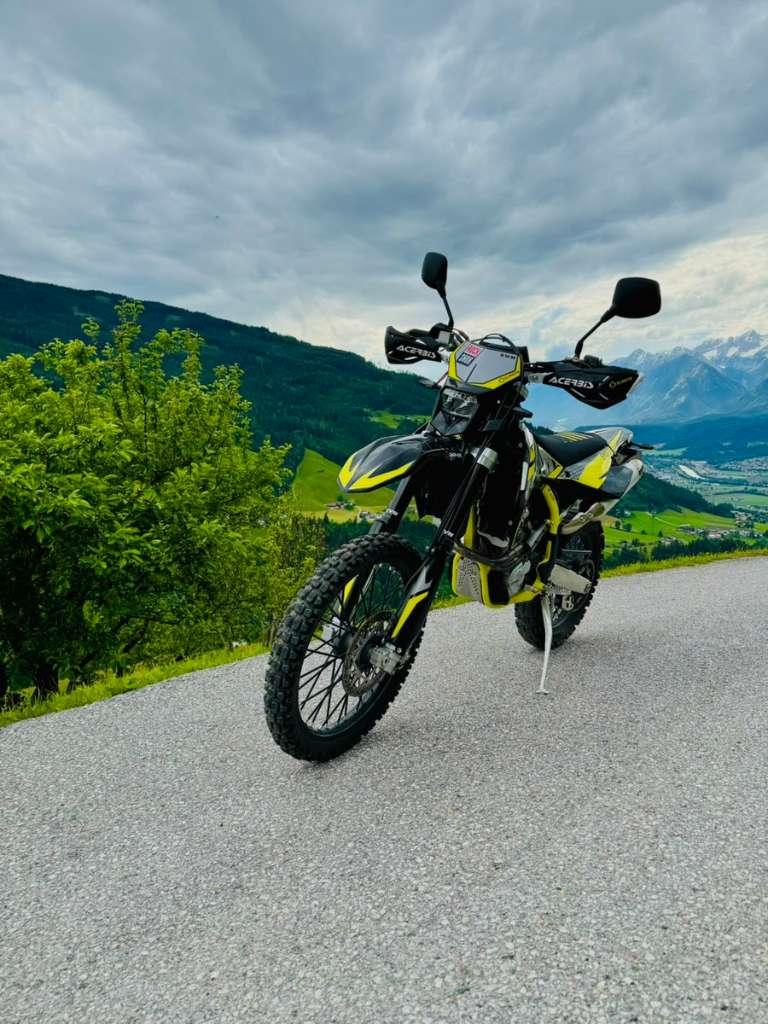 SWM RS500R Enduro