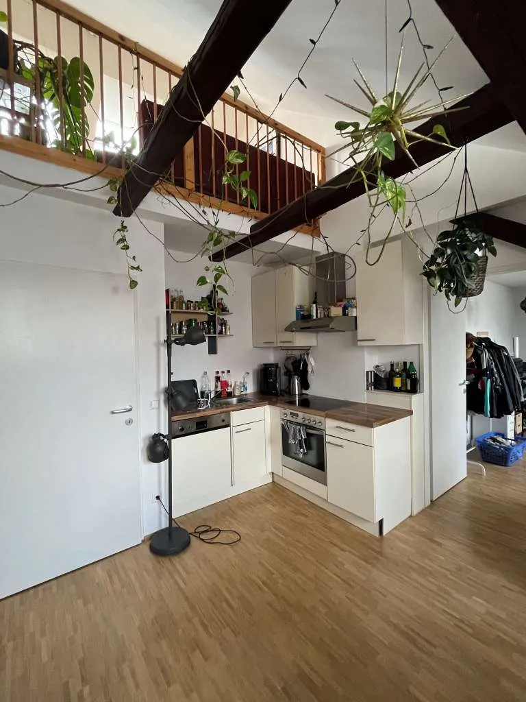 Helle und charmante Dachgeschoßwohnung in Uninähe - Ansicht 2
