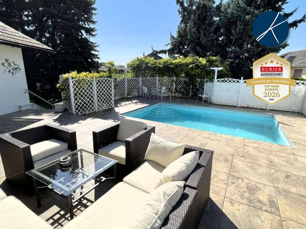 Luxuriöses Einfamilienhaus mit 2 Pools (Indoor & Outdoor) und Wellnessbereich - Ansicht 2