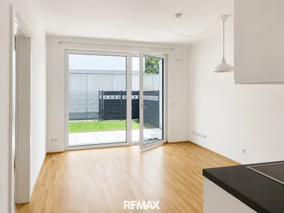 Ruhige Gartenwohnung mit Terrasse, Eigengarten und Garage – Bild 3