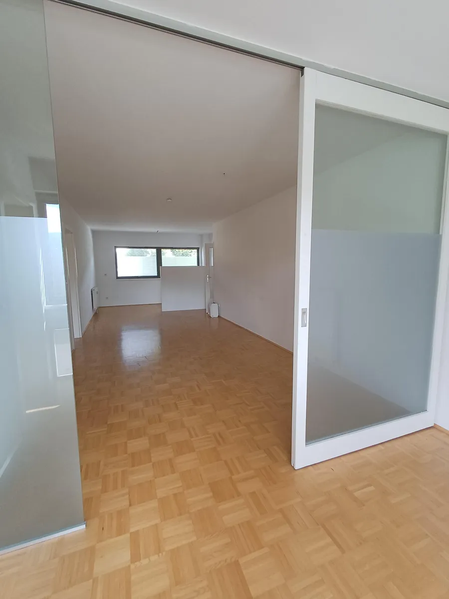 Helle 3-Zimmer-Wohnung im 1. Obergeschoss – pohled 2