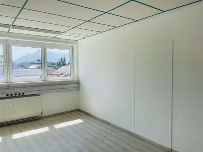2-Zimmer-Gewerbeimmobilie mieten in Salzburg Stadt – 57 m², € 594 – Bild 3 von 3
