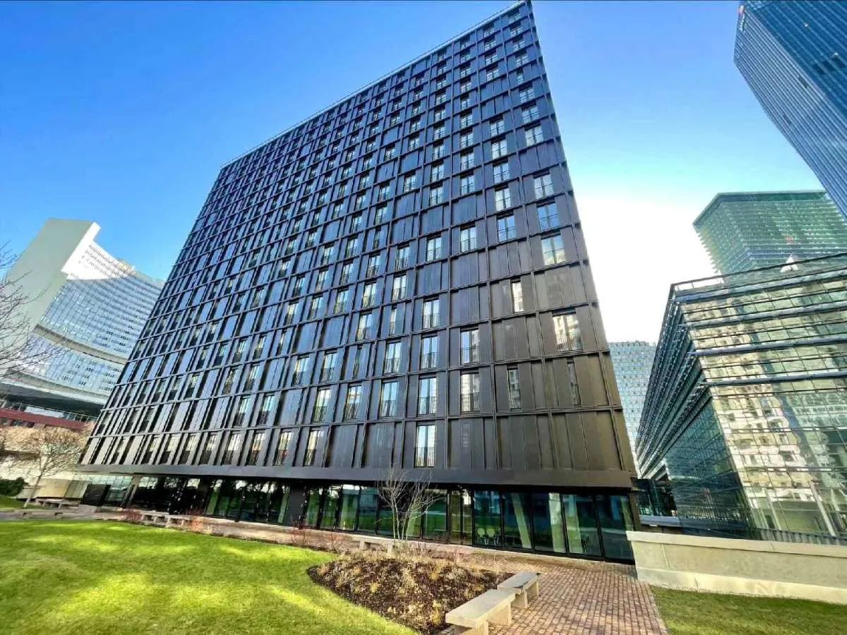 Urbaner Business-Spot: Erstbezug in den DC-Flats - Arbeiten im "Global Village" – pohled 2