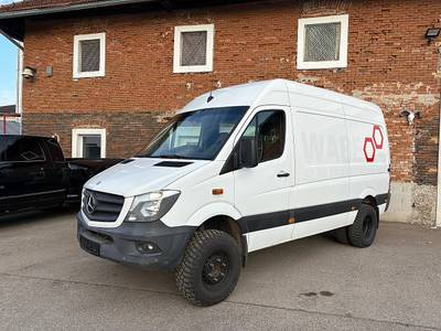 Mercedes-Benz Sprinter D516 CDI 5,0t 4x4 Allrad Transporter / Kastenwagen