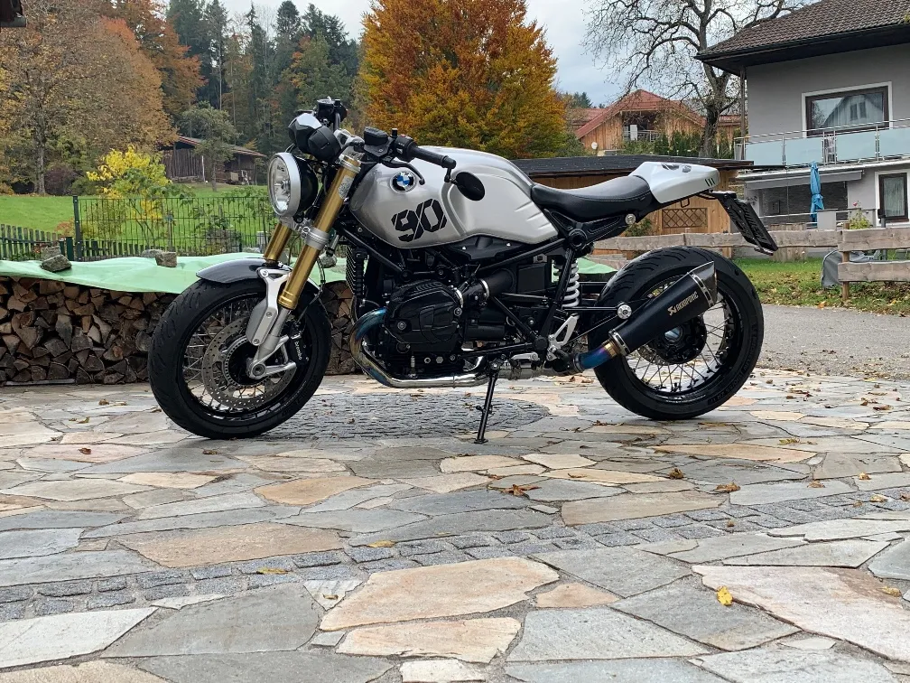 BMW R NineT