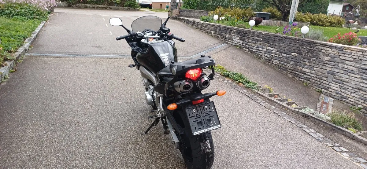 Yamaha FZ
