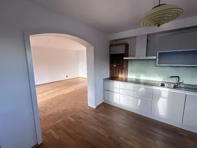 4-Zimmer-Wohnung mieten in Gmunden – 90 m², € 1.376 – Bild 1 von 17