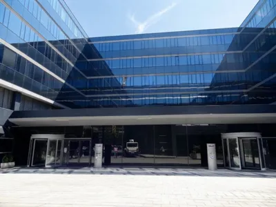 Gewerbeimmobilie mieten in Wien – 1 179 m², € 25.702 – Bild 2 von 5