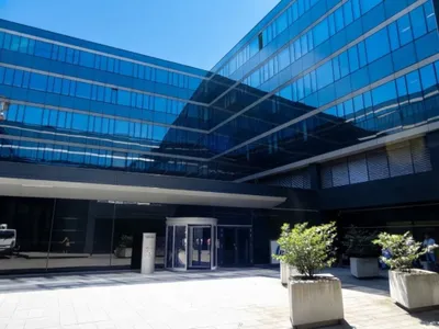 Gewerbeimmobilie mieten in Wien – 1 179 m², € 25.702