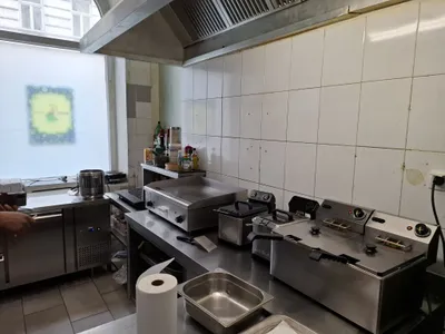 Gewerbeimmobilie mieten in Wien – 190 m², € 2.050 – Bild 10 von 10