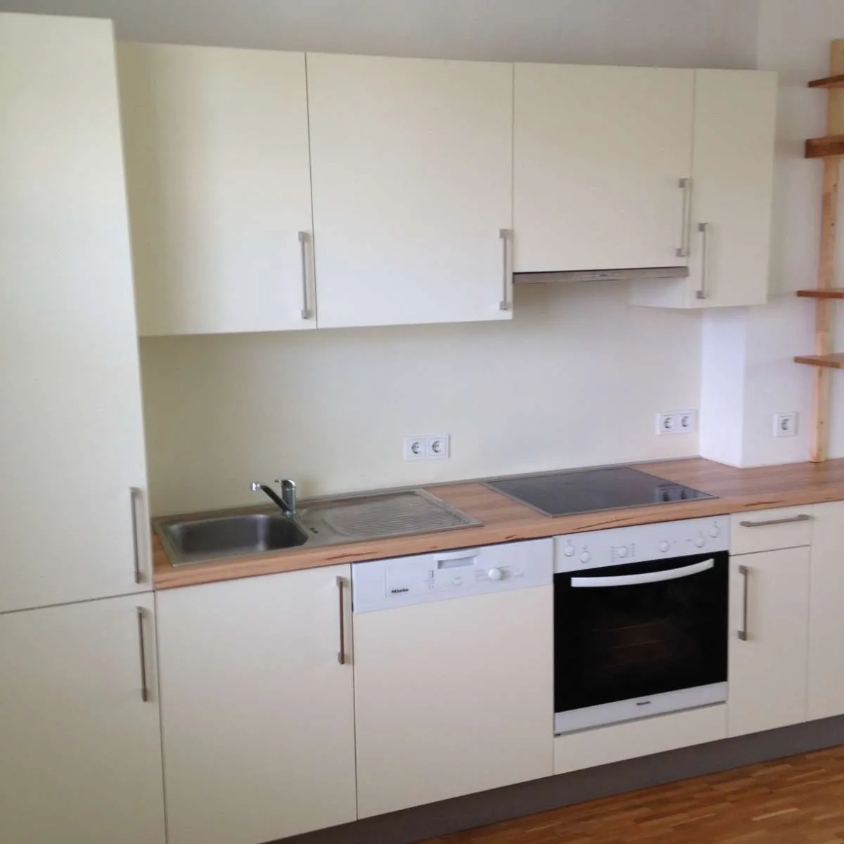 Geidorf: Helle, zentral gelegene 2-Zimmerwohnung mit großer Terrasse nahe der Murpromenade - Ansicht 2