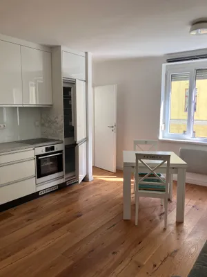 Möblierte 2-Zimmer-Wohnung mit Kellerabteil in 1050 Wien zu vermieten – Bild 2