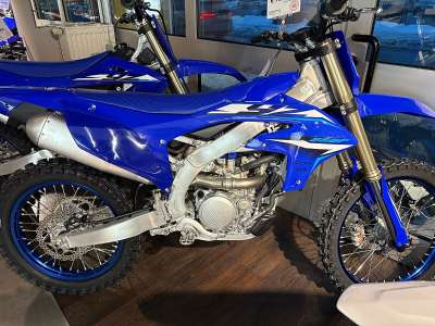 Yamaha YZ 250F NEU Mod 2026--Blau und Weiß