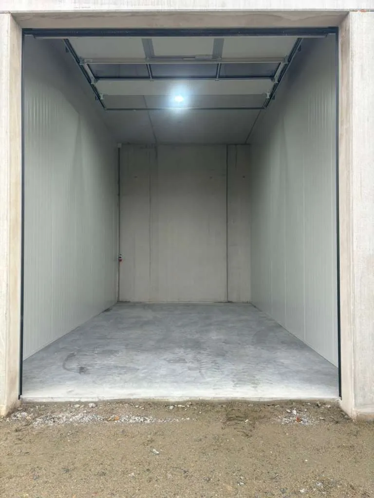 KFZ Garage - Lager - Einstellplatz 30 m² Garagenpark Mietgarage - Ansicht 3