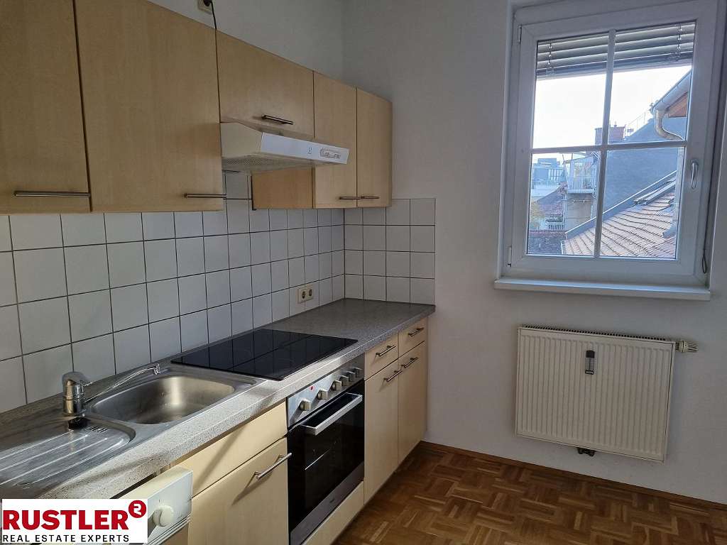 Newest Helle 3-Zimmerwohnung mit Einbauküche in zentraler Lage