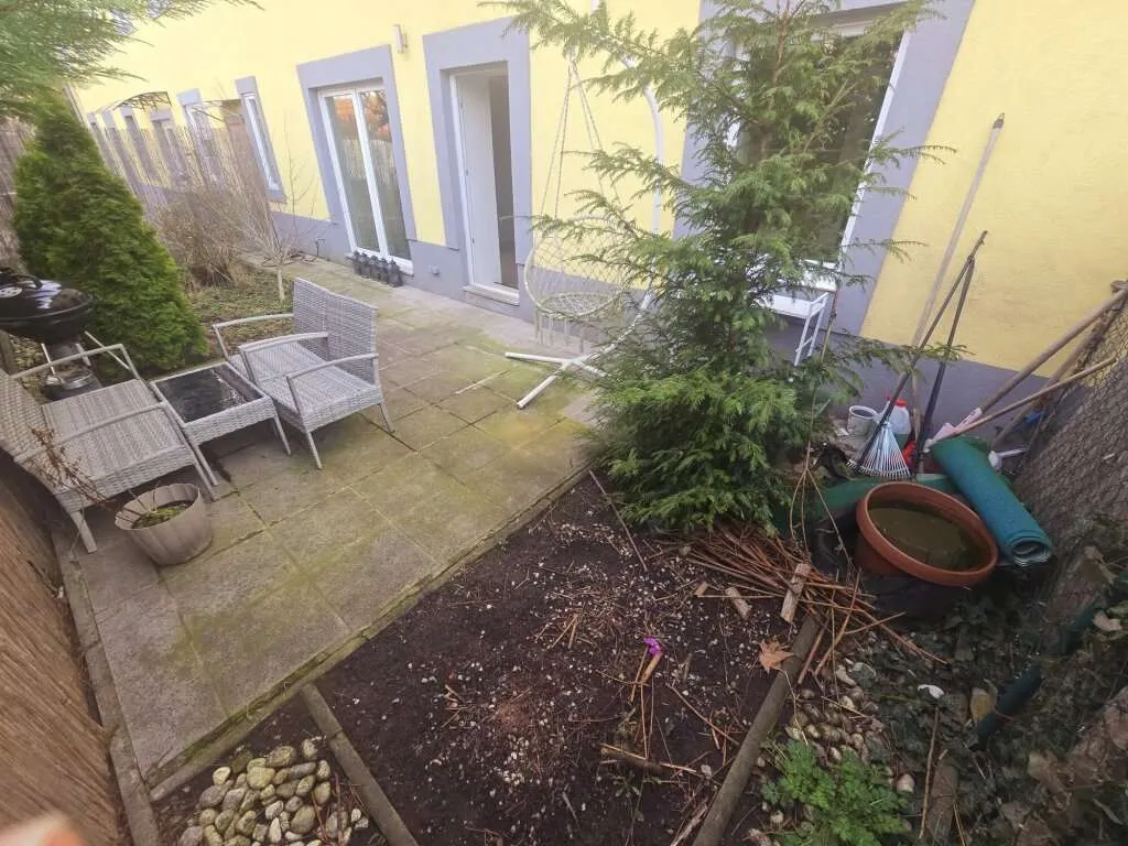 + Charmante gepflegte Terrassen-Gartenwohnung + Kamin + 2-Zi-Ost, Nord-West-Ausrichtung in 1140 Wien nähe S-Bahn + - Ansicht 2