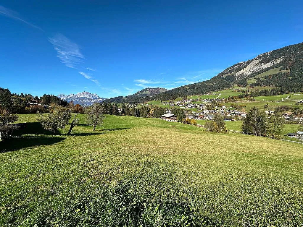 Idyllisches Grundstück mit einzigartiger Kulisse (06283) - Ansicht 2