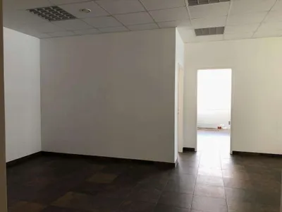 3-Zimmer-Gewerbeimmobilie mieten in Wels – 88 m², € 1.190 – Bild 6 von 7