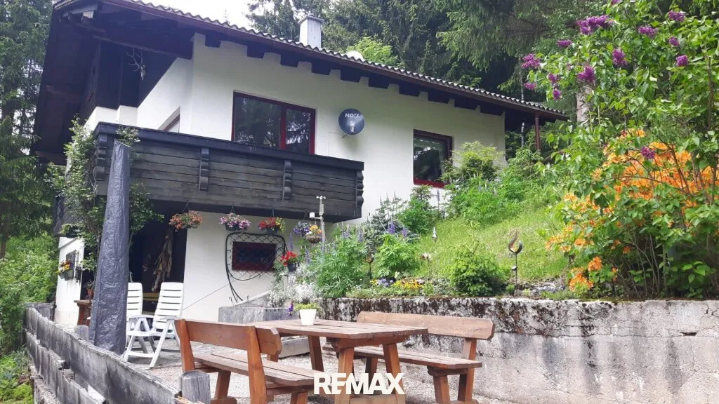 Gepflegtes Landhaus in ruhiger Aussichtslage! - Ansicht 2