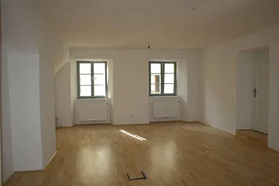 3-Zimmer-Gewerbeimmobilie mieten in Kufstein – 76 m², € 1.003 – Bild 2 von 4