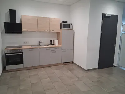 Gewerbeimmobilie mieten in Steyr-Land – 140 m², € 11 – Bild 6 von 9