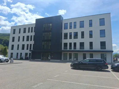 Gewerbeimmobilie mieten in Steyr-Land – 140 m², € 11