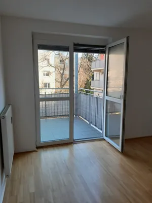 Wohnung mieten in Graz – 34 m², € 536 – Bild 2 von 3