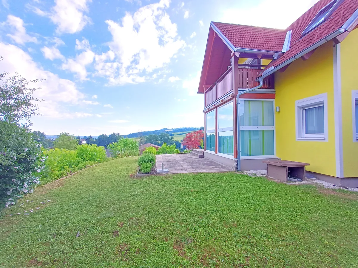 Sehr schöner Panoramablick in absoluter Ruhelage - Ansicht 2